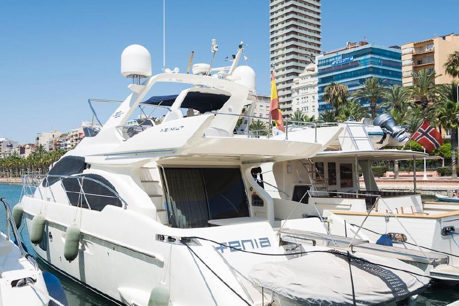 foto: 14 Azimut 55