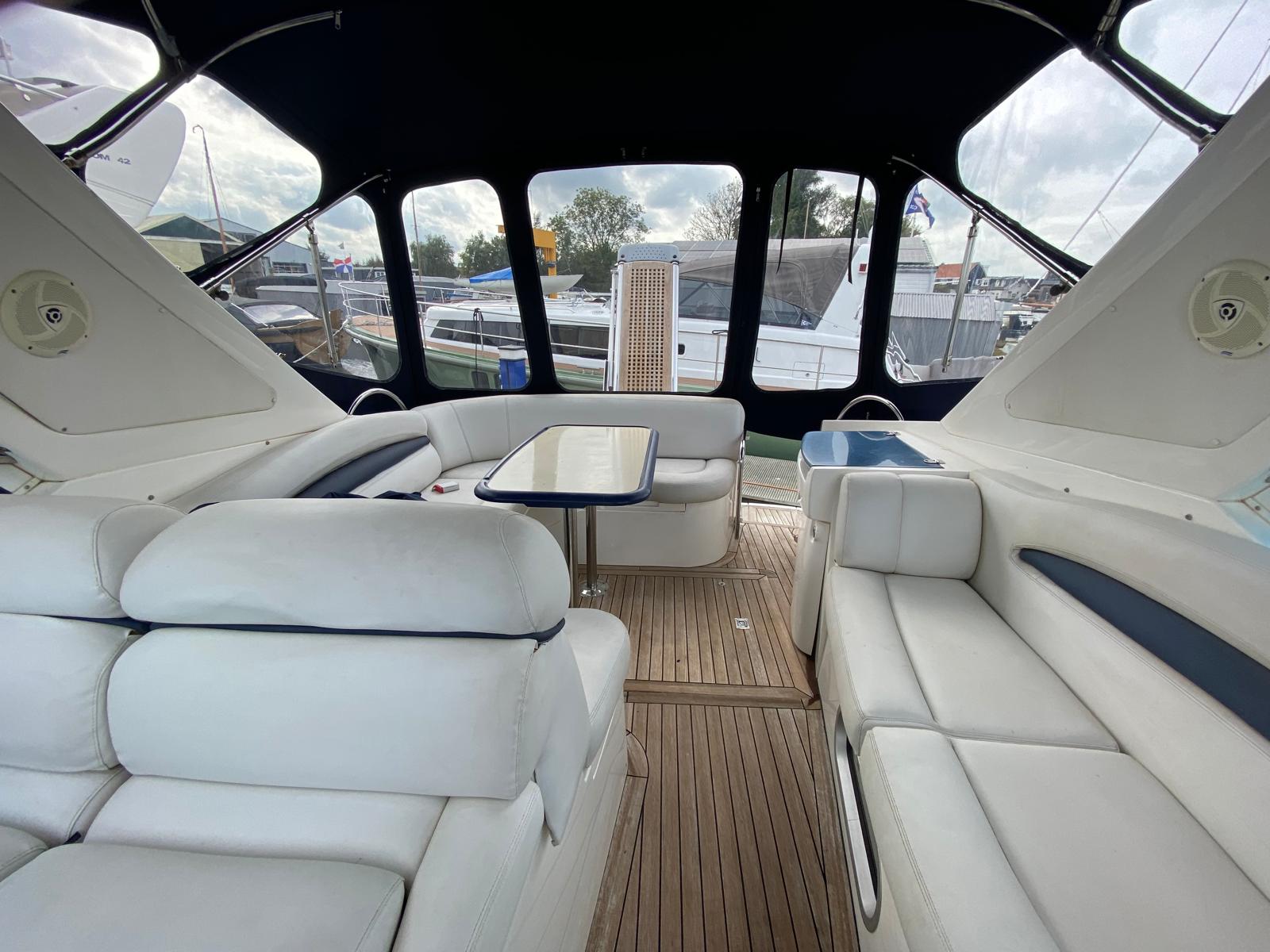 foto: 18 Sealine  S38