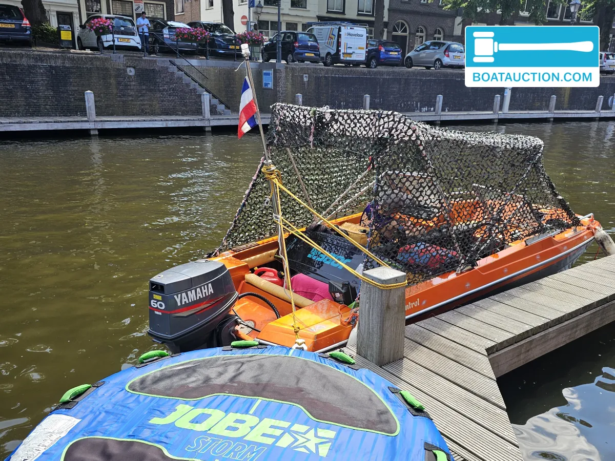 foto: 6 Glastron Bow