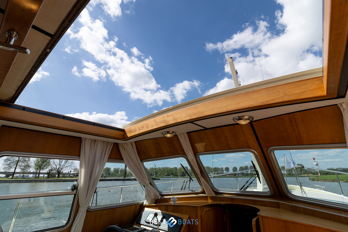 foto: 14 Linssen  Grand Sturdy 29.9 Sedan