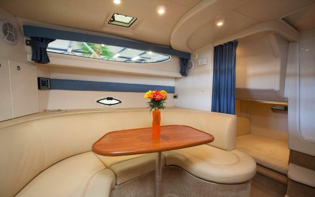 foto: 10 Bayliner  305