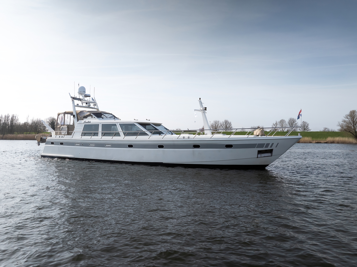 foto: 19 Laancruiser 2100