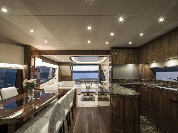 foto: 18 Sunseeker 75 Yacht