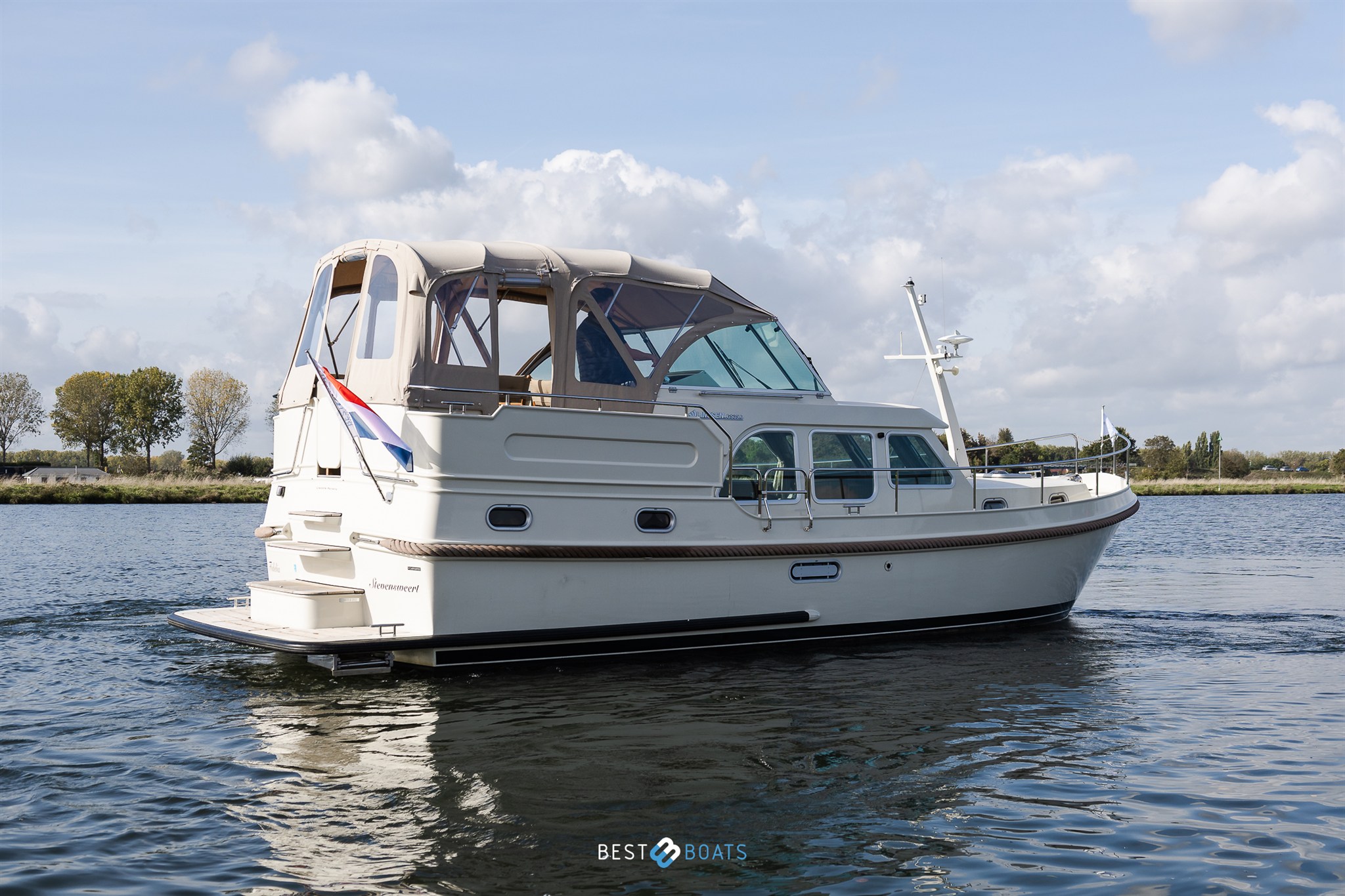 foto: 37 Linssen Grand Sturdy 35.0 AC