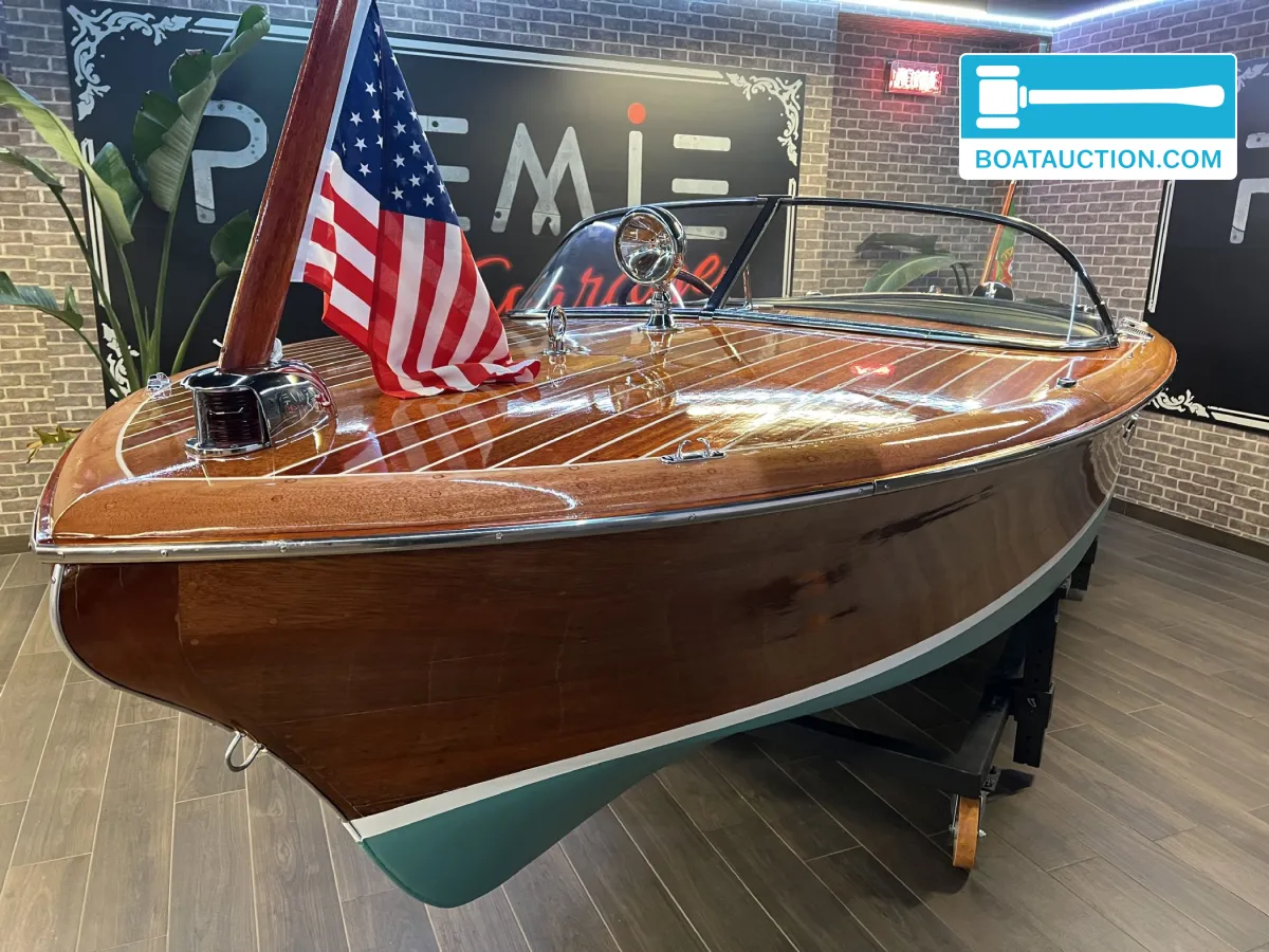 foto: 20 Chris Craft Capri 19