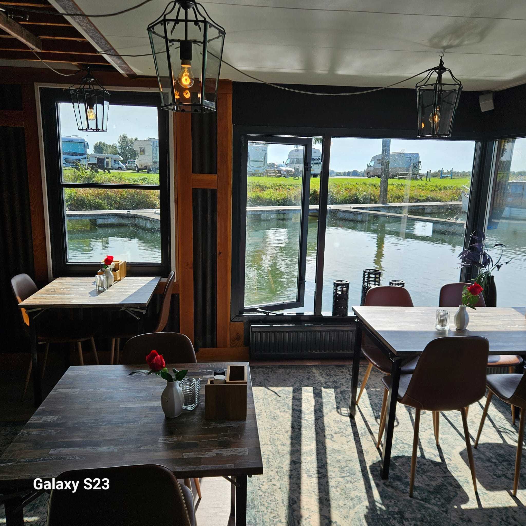 foto: 7 Drijvend Restaurant Houseboat