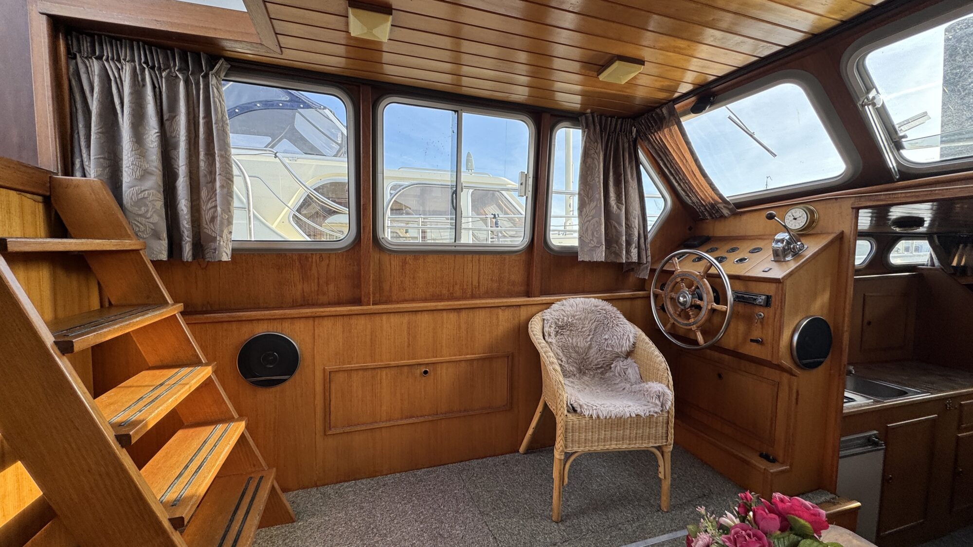 foto: 13 Valkkruiser Valkkruiser 11.00 Flybridge