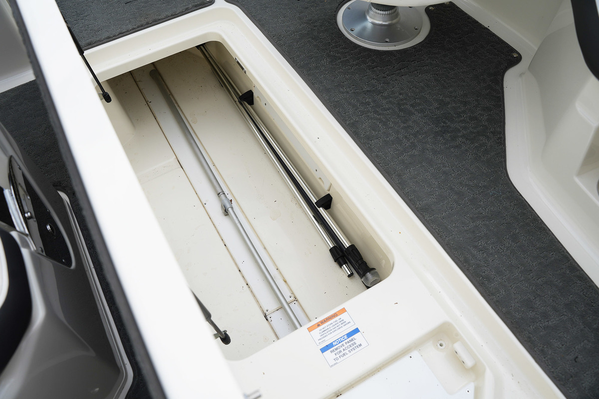 foto: 25 Sea Ray  SPX 230