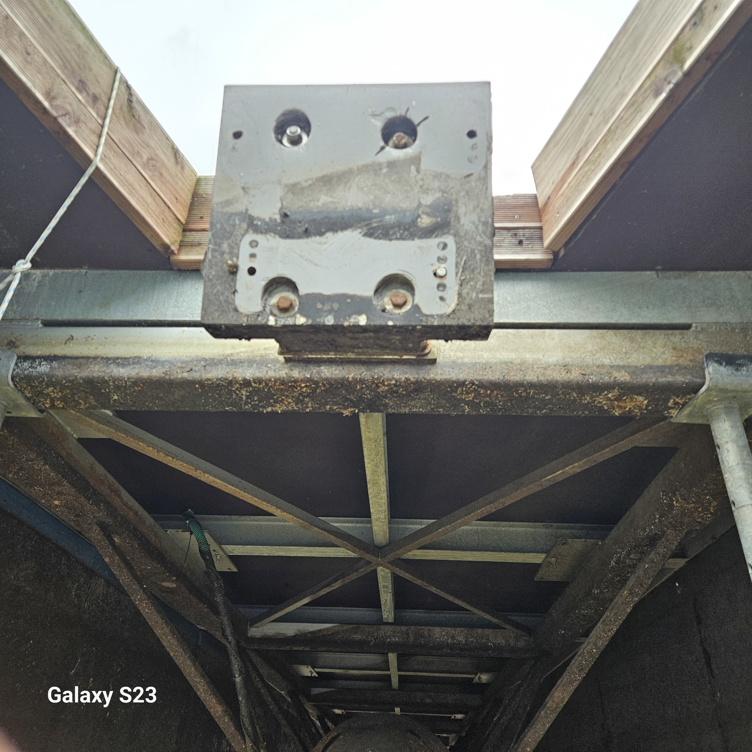 foto: 12 LST Boatin (onderstel) Houseboat