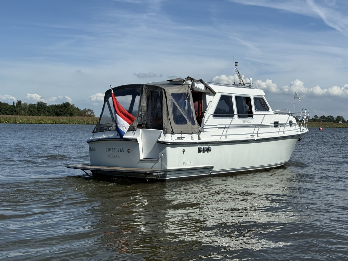 foto: 24 Excellent 1000 Hybride Patrol