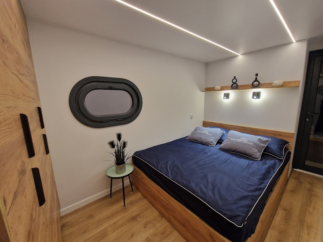 foto: 14 Campi 460 Houseboat