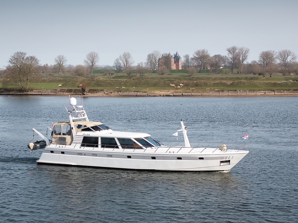 foto: 20 Laancruiser 2100