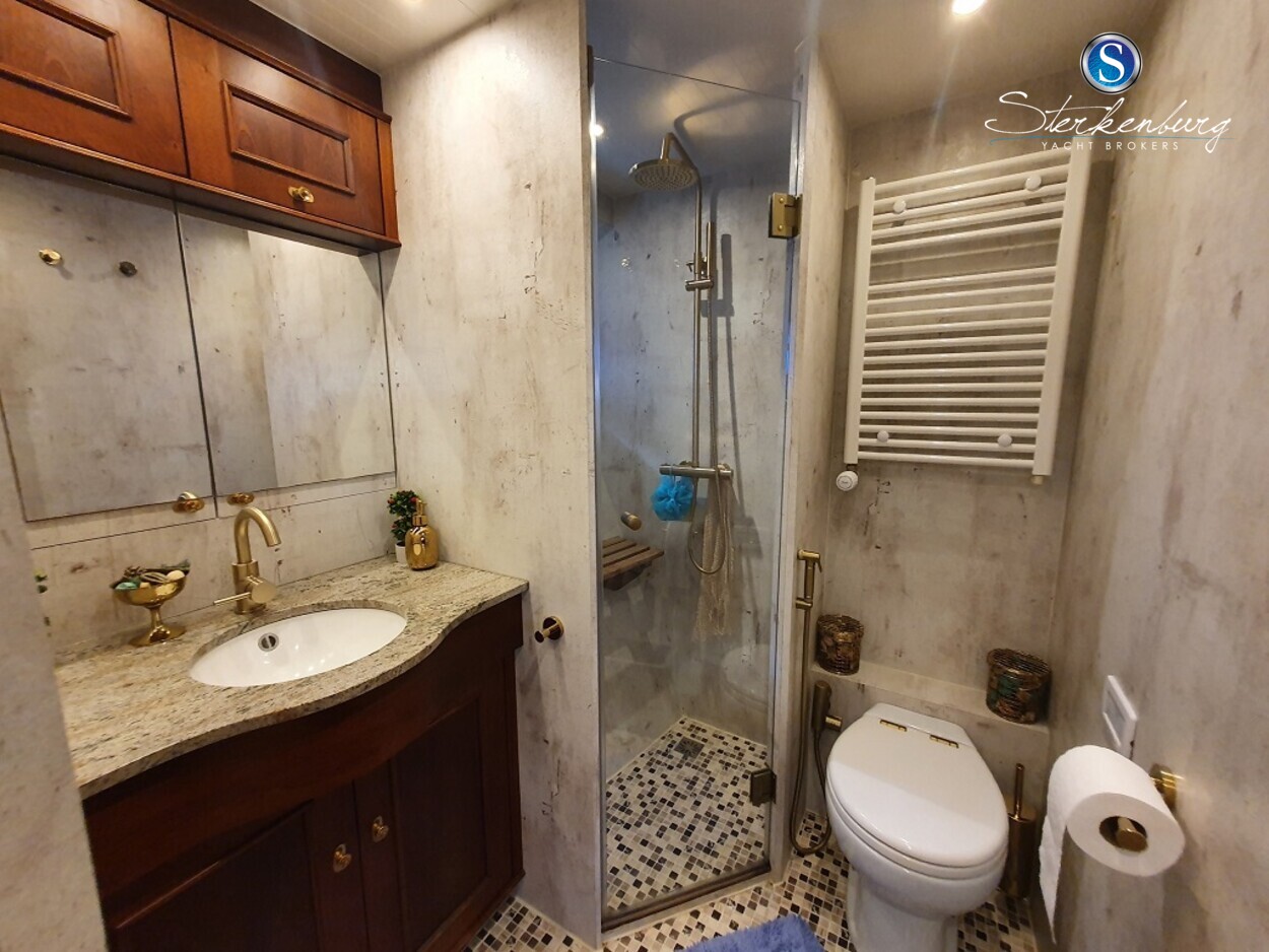 foto: 45 Alm Delfino 60