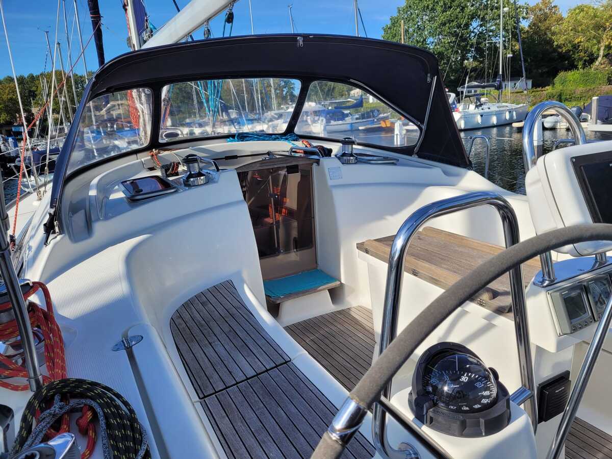foto: 17 Bavaria 42-3 Custom Line