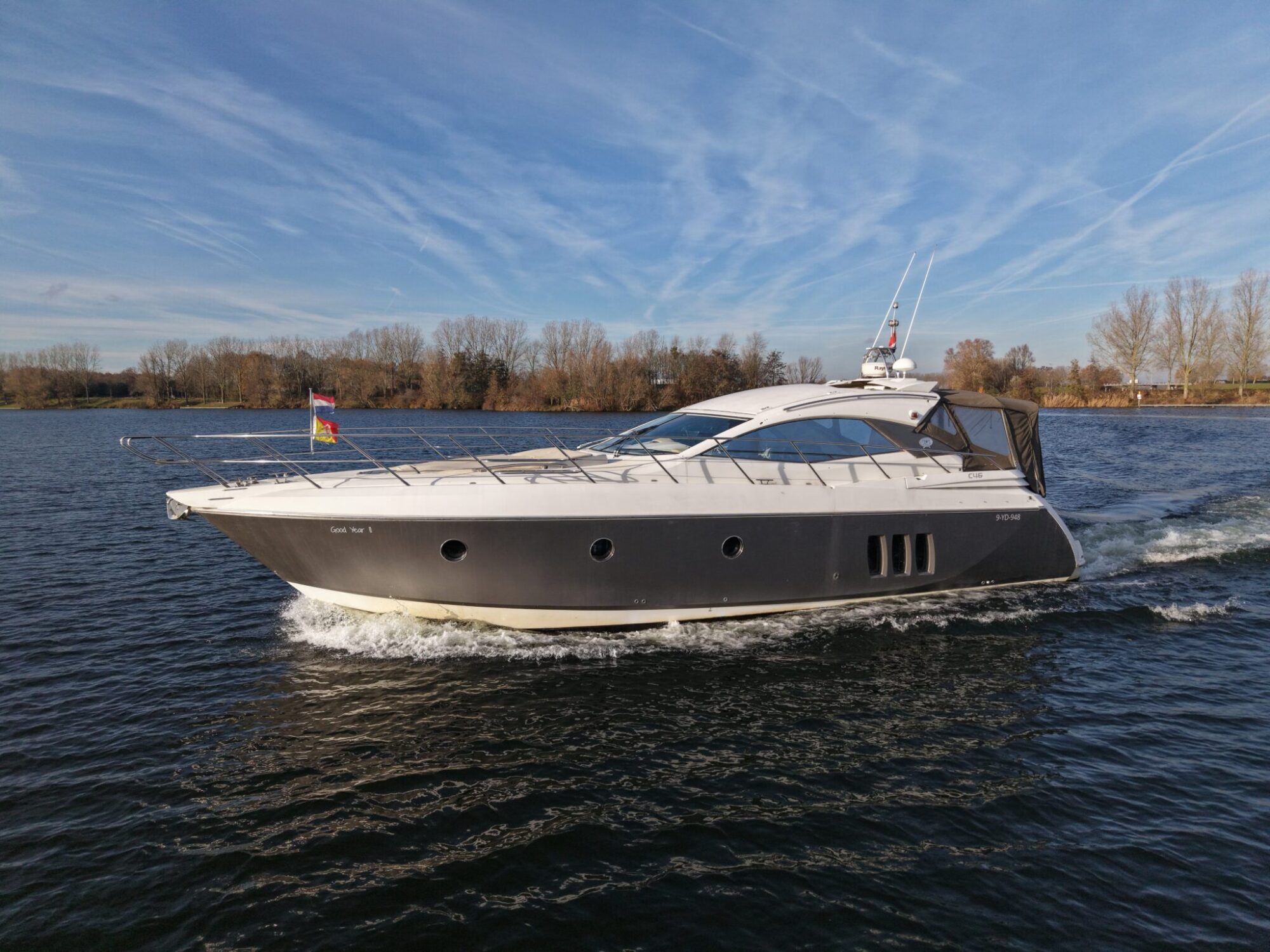 foto: 76 Sessa Sessa C46 HT IPS