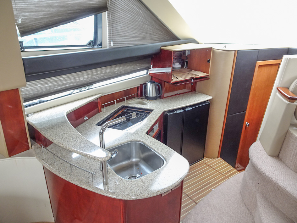 foto: 40 Meridian 391 Sedan