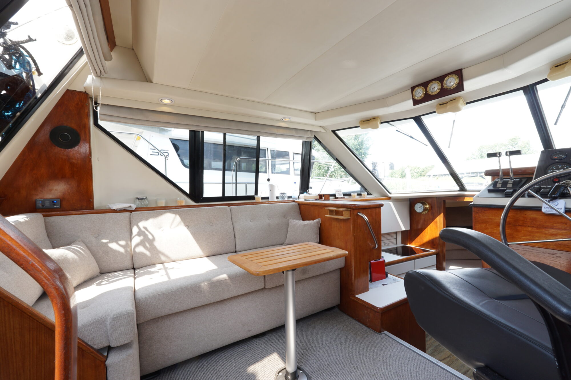 foto: 27 Carver Carver 28 Flybridge