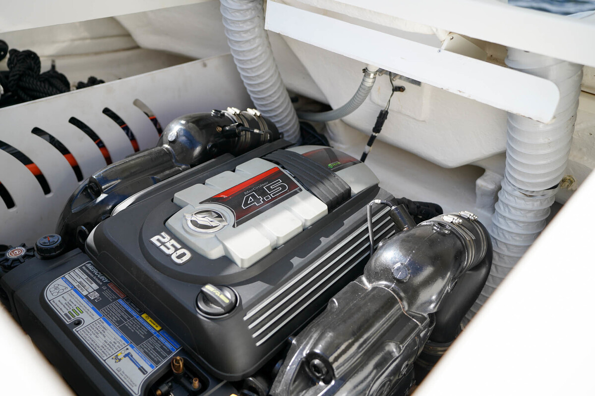 foto: 27 Sea Ray Sun Sport 230