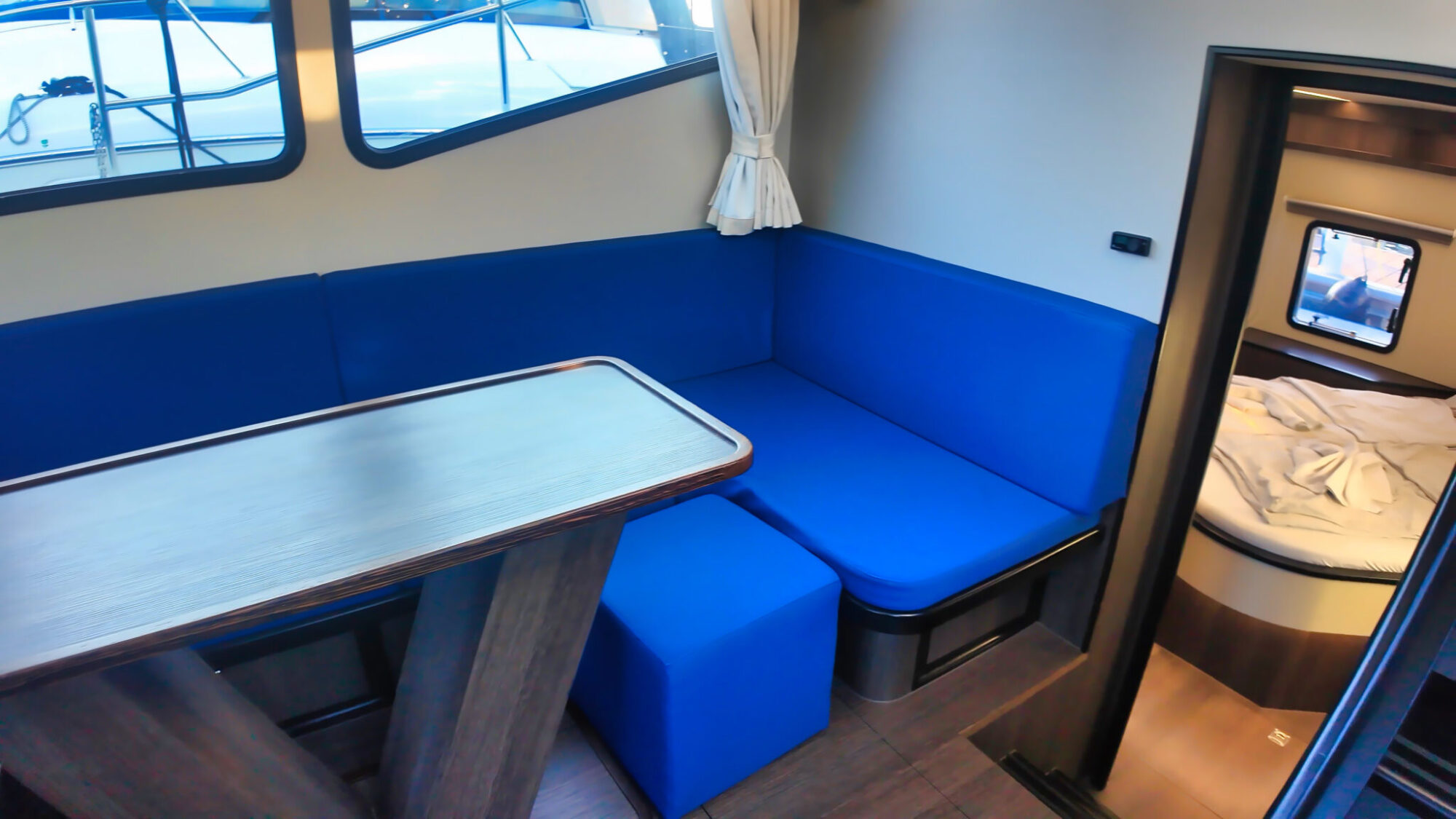 foto: 12 Vacance Vacance 12.00 AK Cabrio