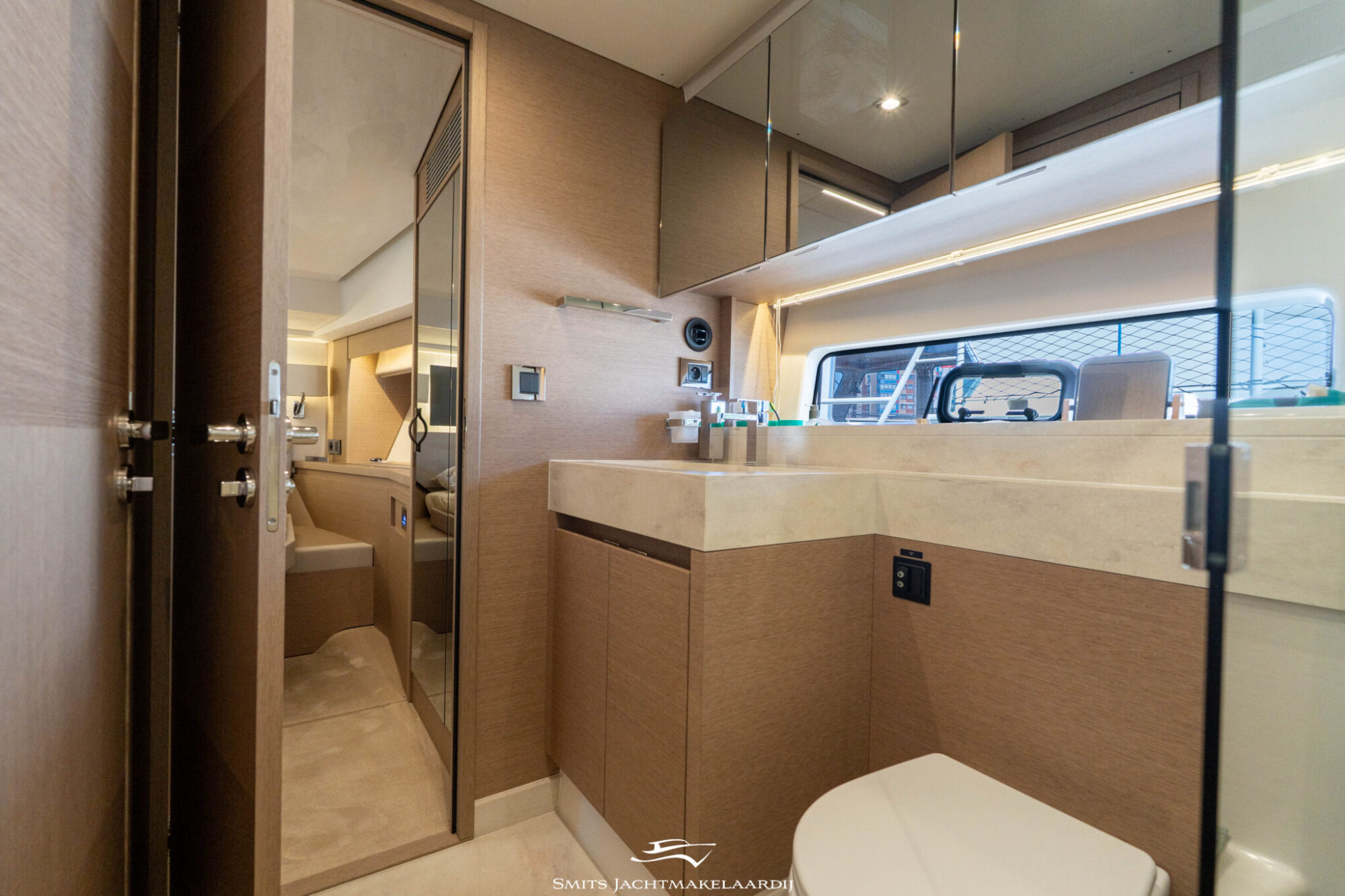 foto: 111 Prestige Prestige 590 Flybridge
