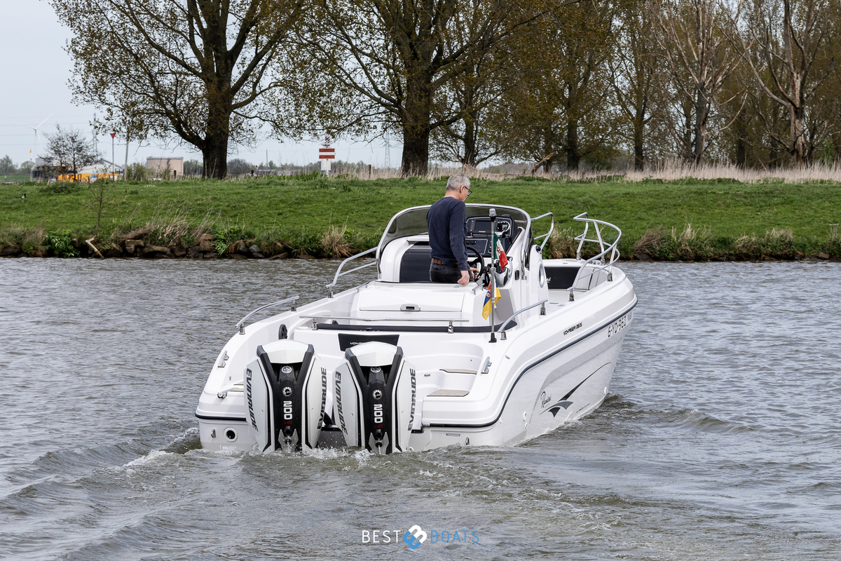 foto: 8 Ranieri Voyager 26S