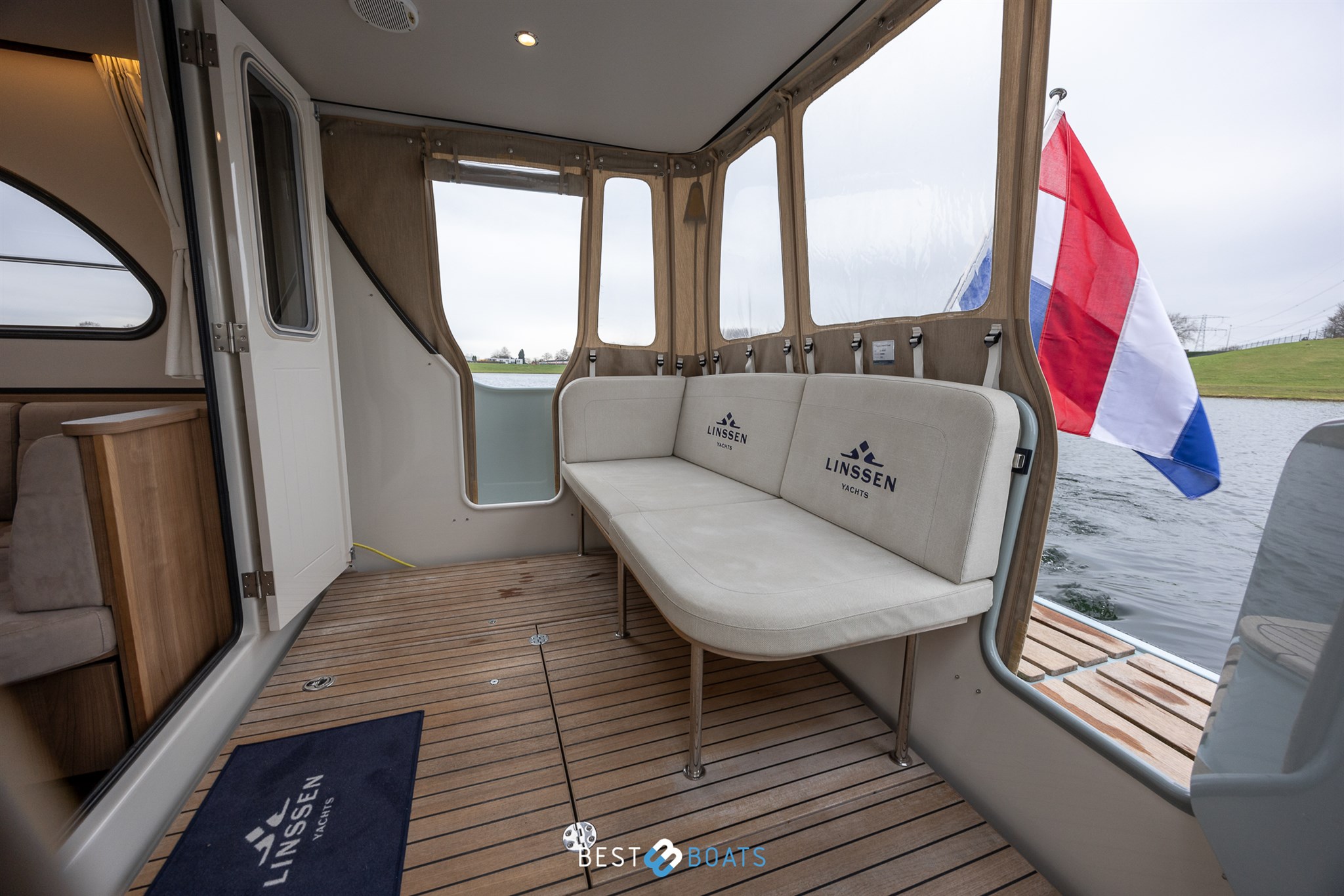 foto: 23 Linssen 30 SL Sedan