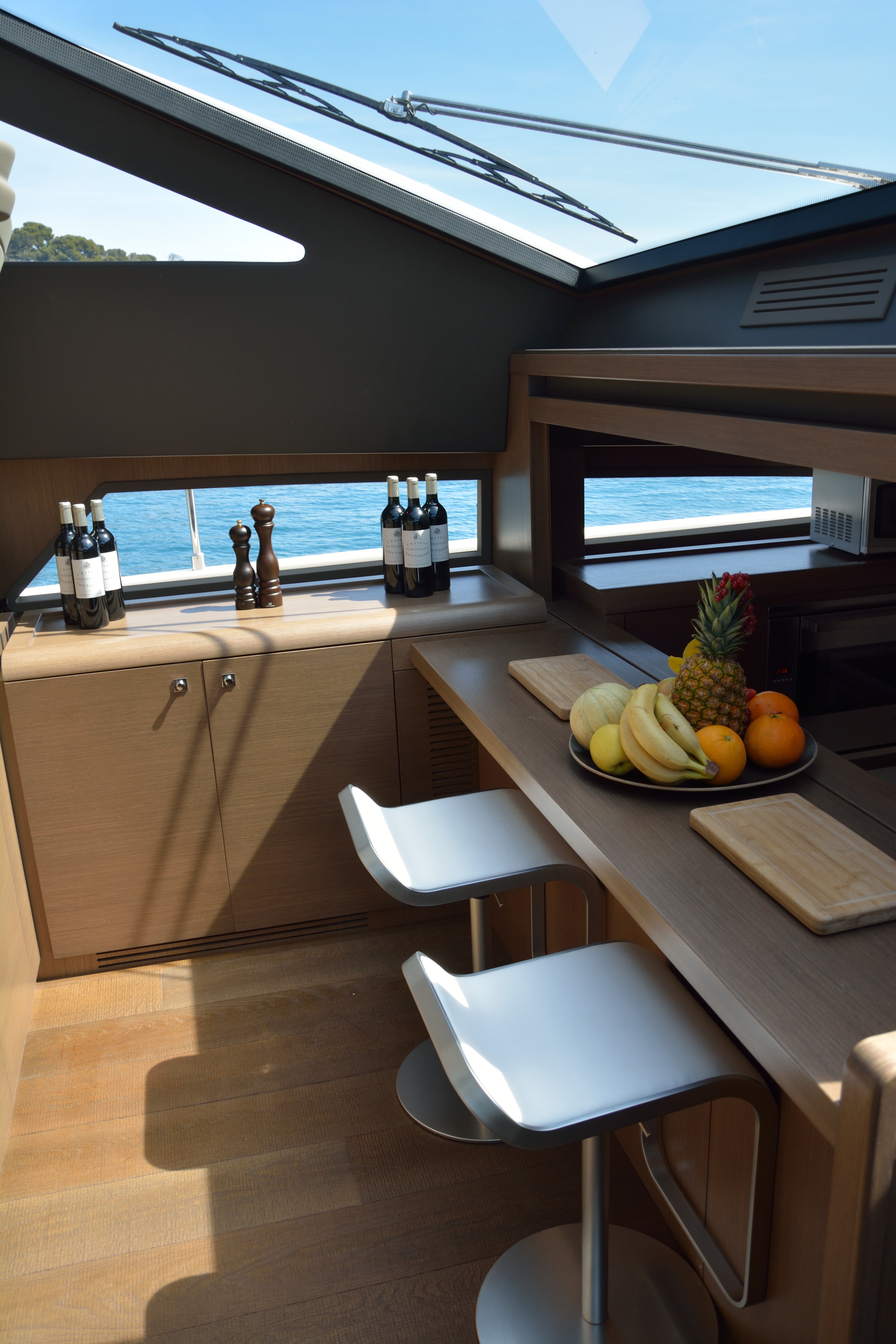 foto: 24 Ferretti 800 HT