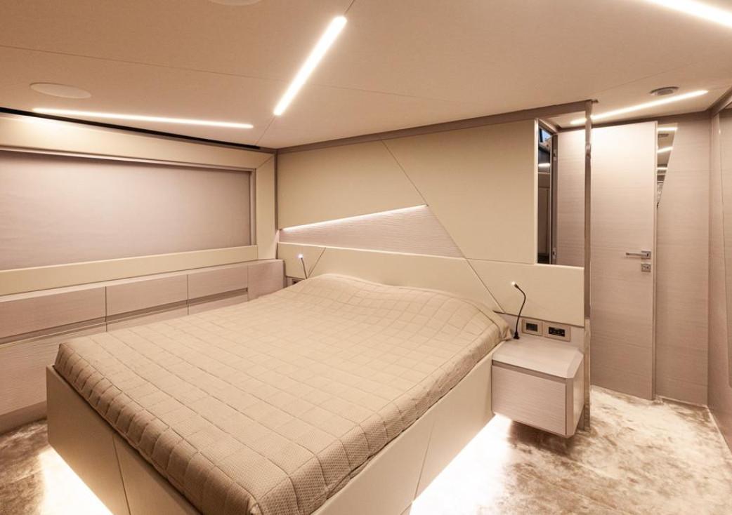 foto: 11 Pershing 7 X