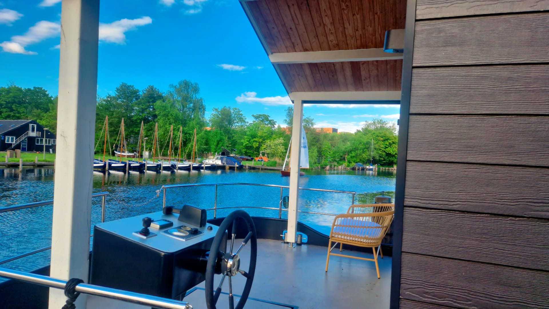 foto: 56 HOMESHIP VaarChalet In Amsterdam 1250D Luxe Houseboat