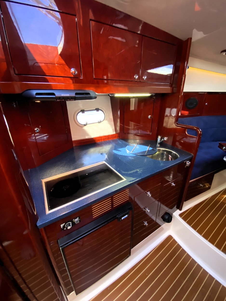 foto: 10 Aquador 33 HT