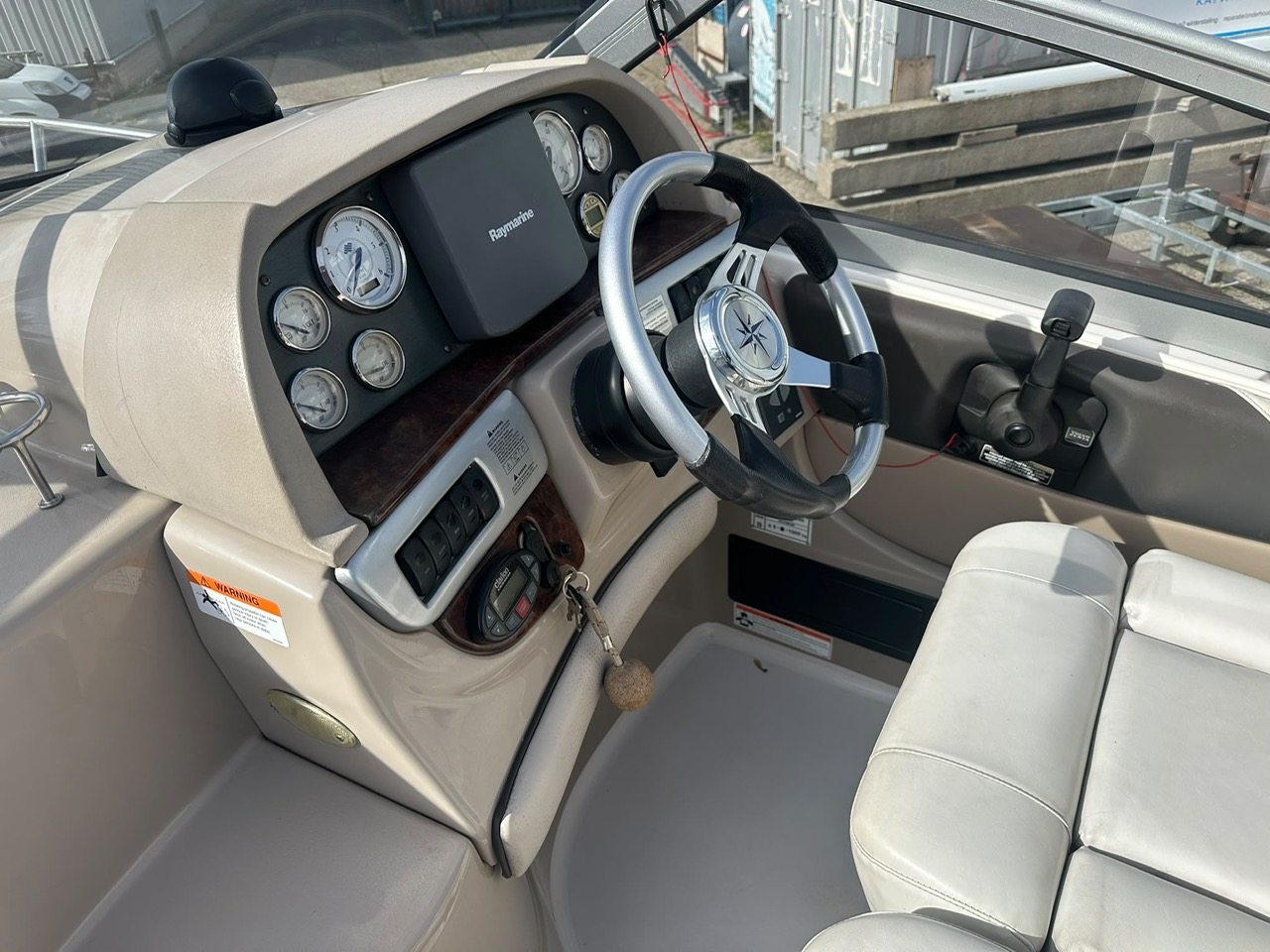 foto: 53 Four Winns Four Winns 258 Vista
