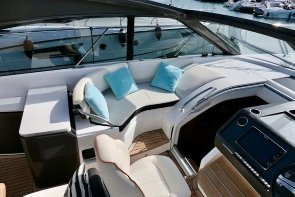 foto: 28 Princess V48