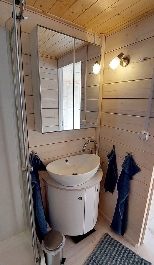 foto: 8 Houseboat ZOE 1200