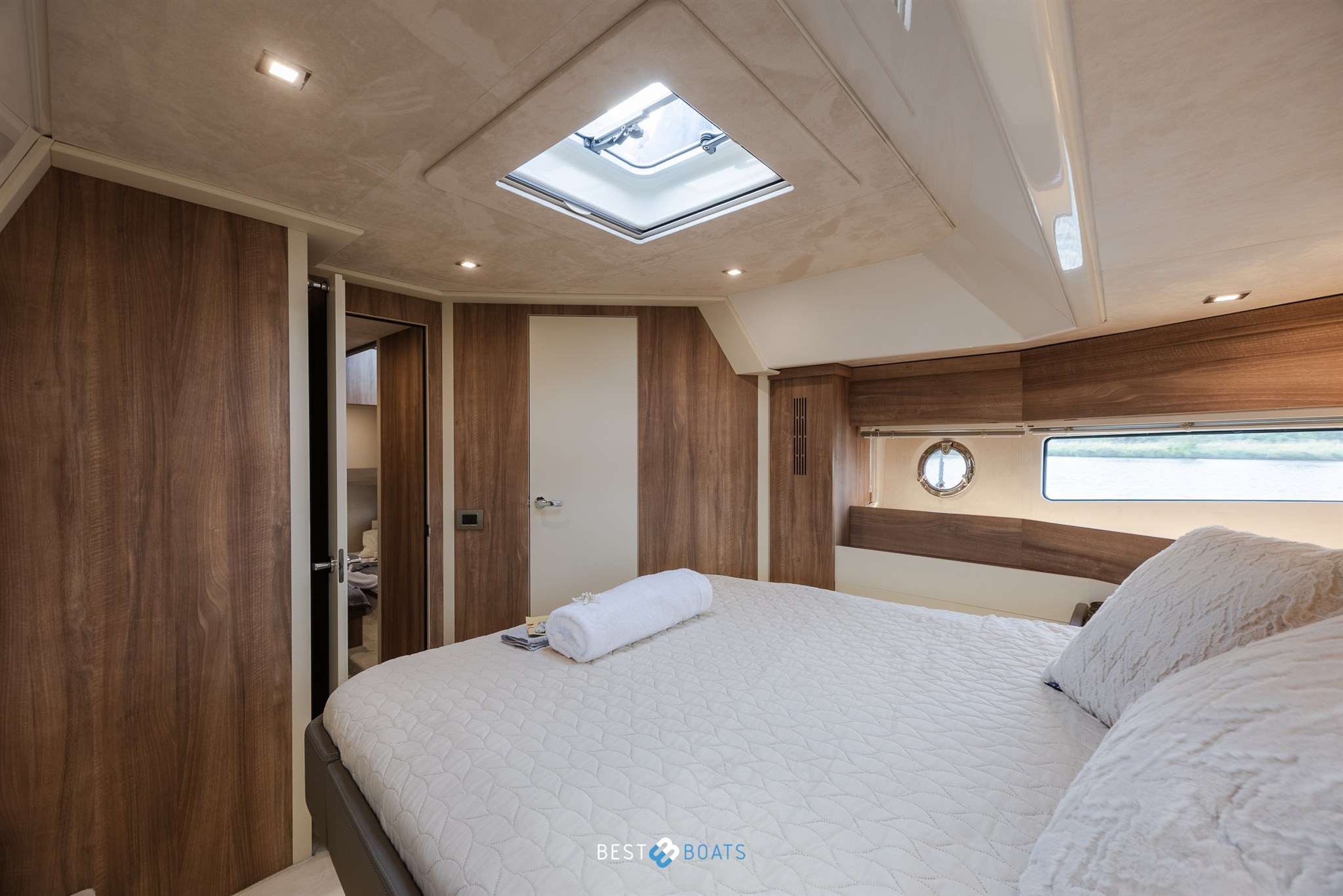 foto: 29 Cranchi Eco Trawler 43 Long Distance