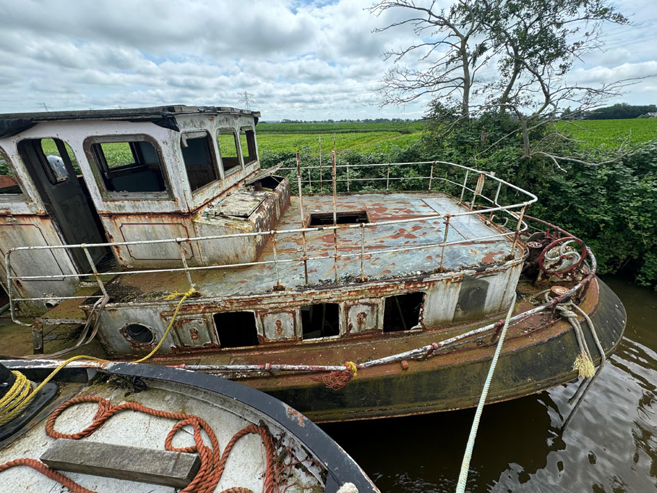 foto: 10 Luxe Motor Elizabeth III 42.46 casco