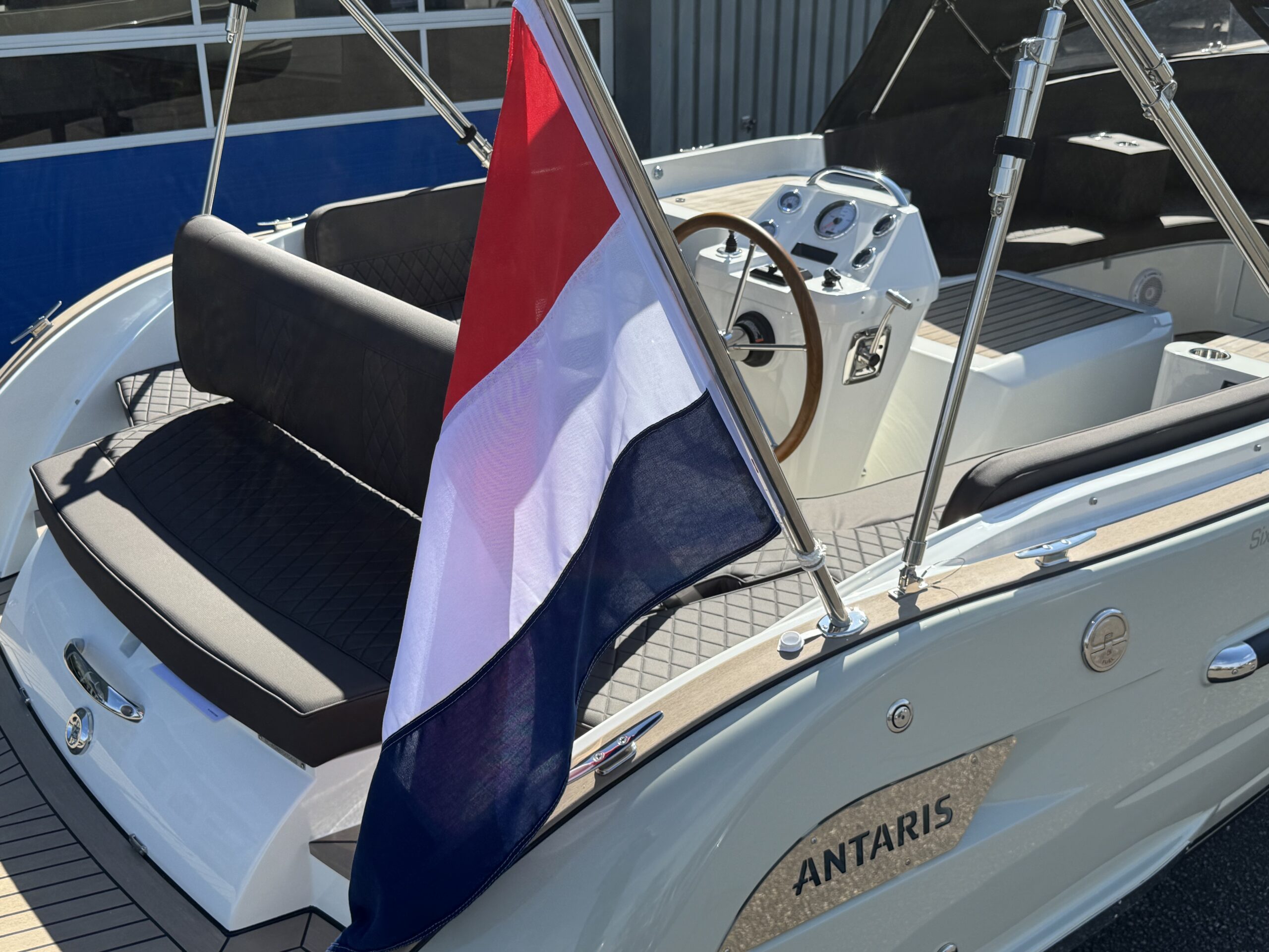 foto: 8 Antaris Sixty7 (op voorraad)