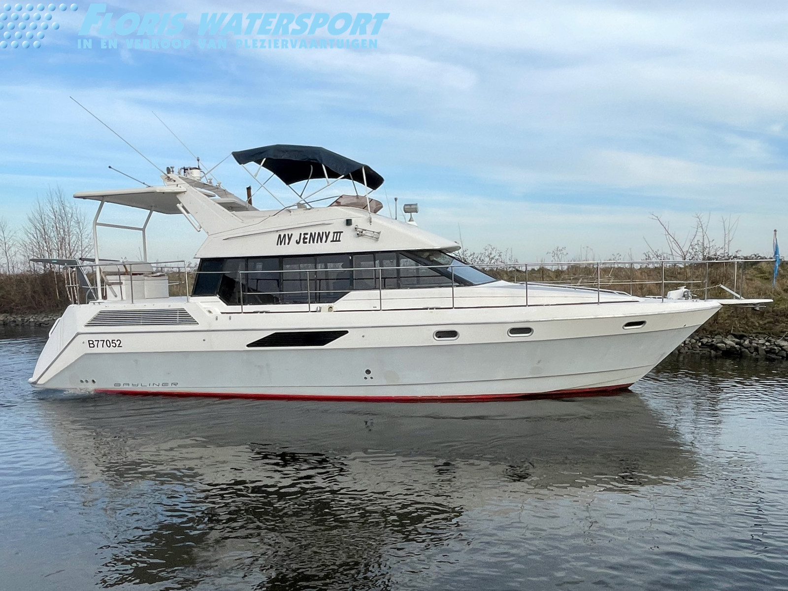 foto: 7 Bayliner 4387