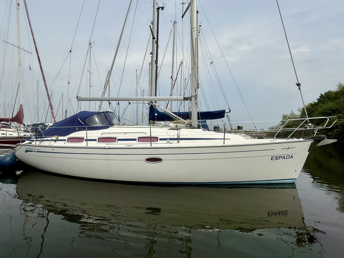 foto: 15 Bavaria  33 Cruiser