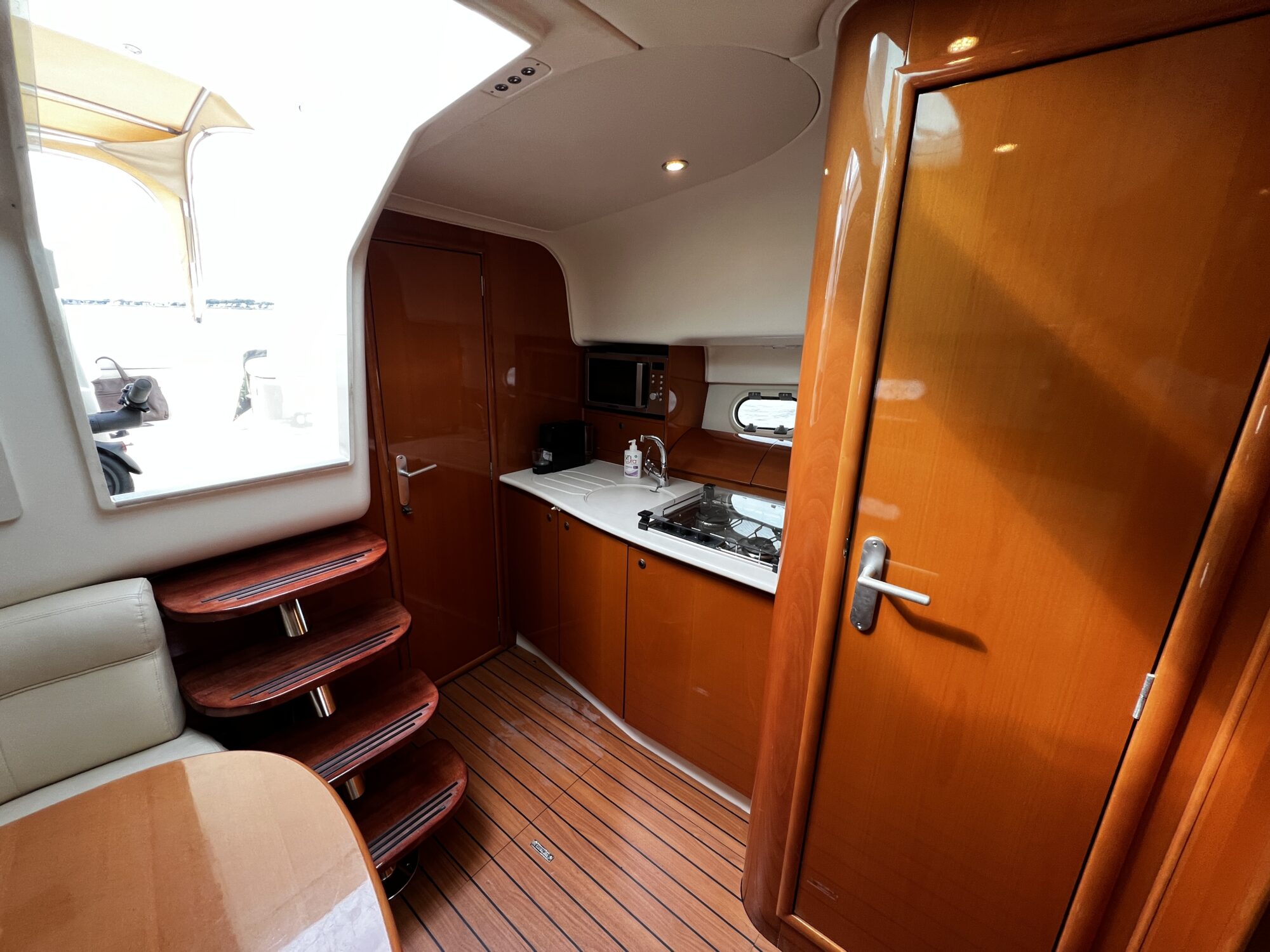 foto: 28 Jeanneau Jeanneau Prestige 34S HT