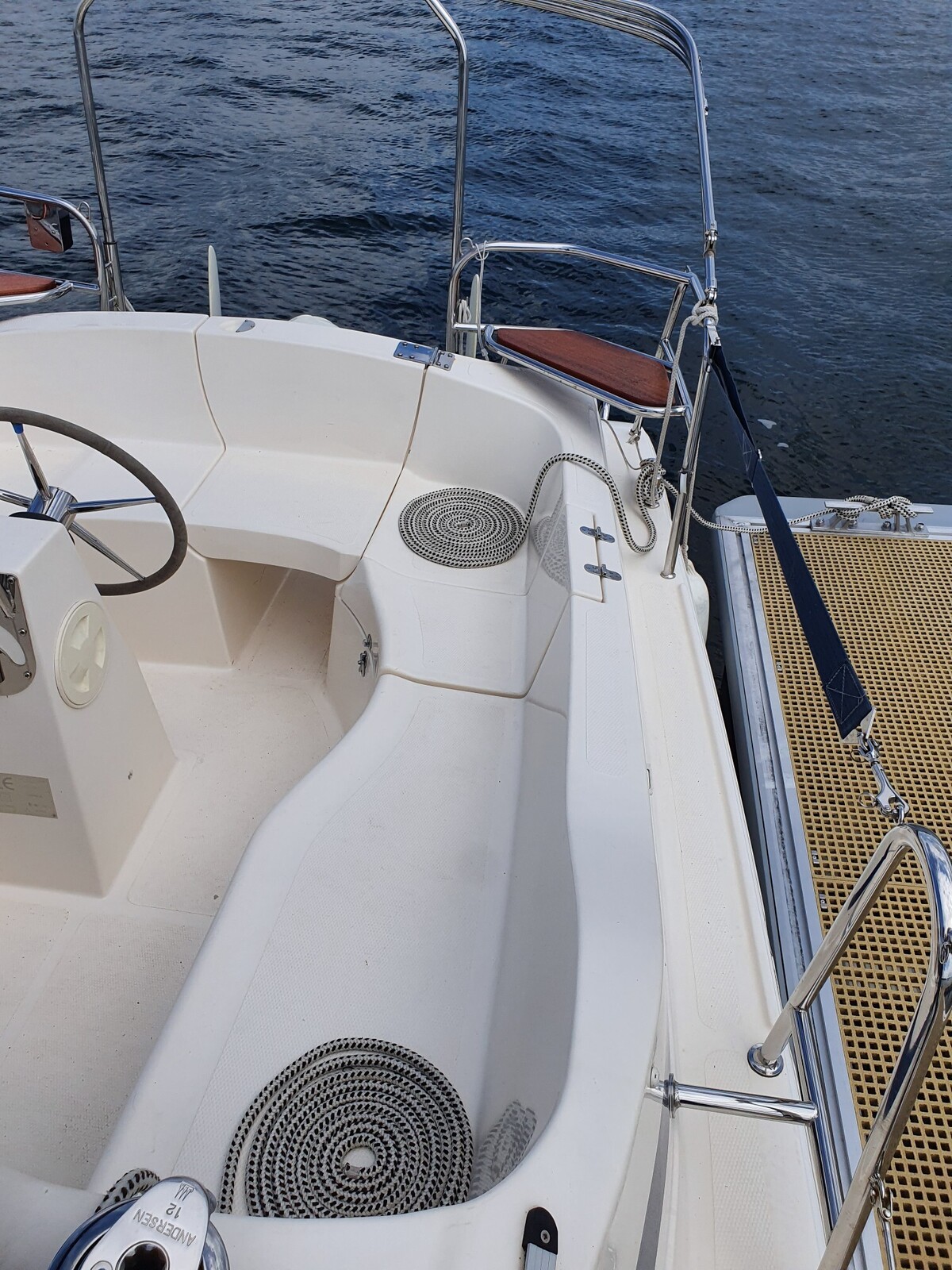foto: 12 Odin  Nova 820