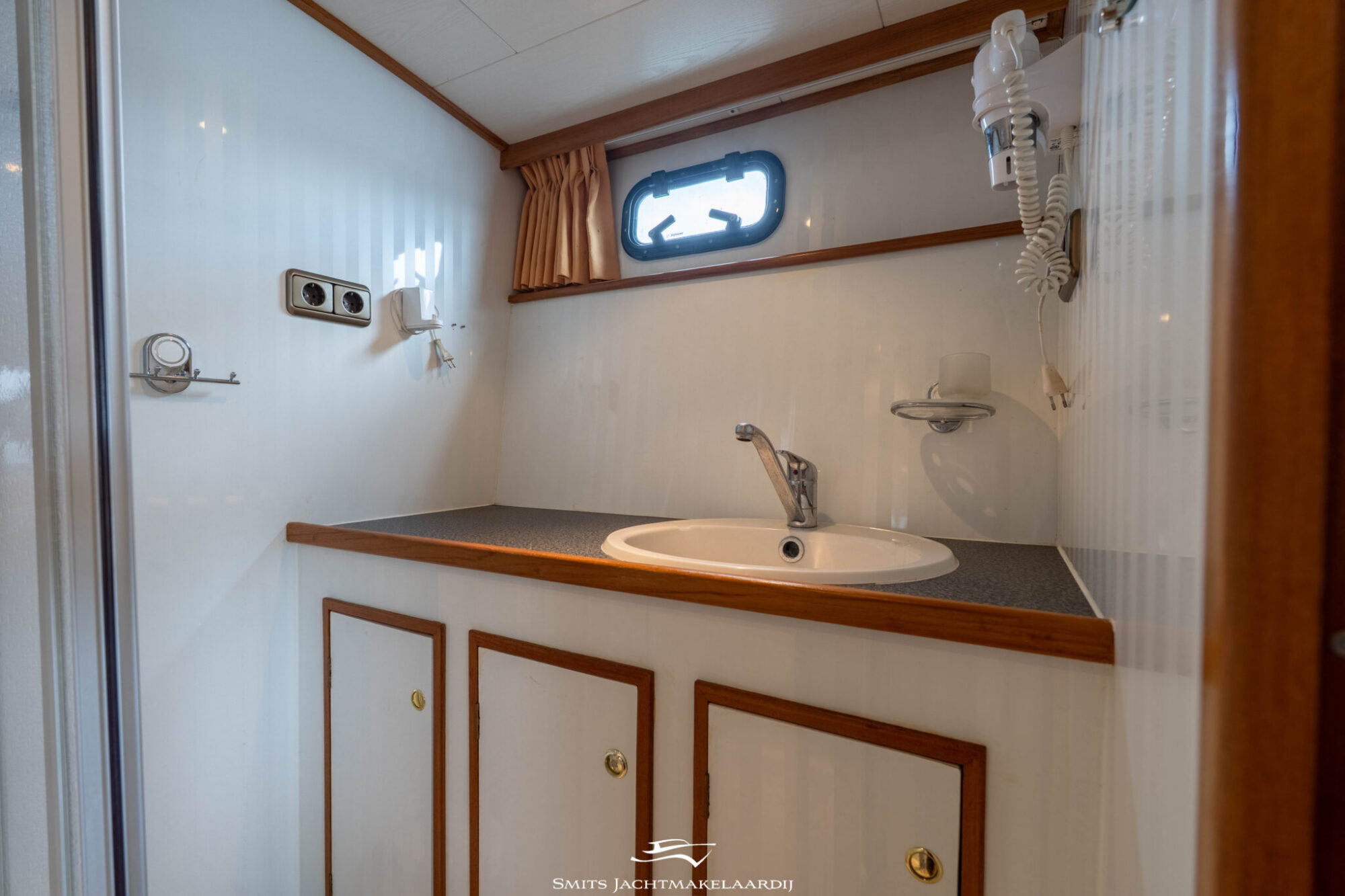 foto: 35 Valkkruiser Valkkruiser 14.00 AK Cabrio