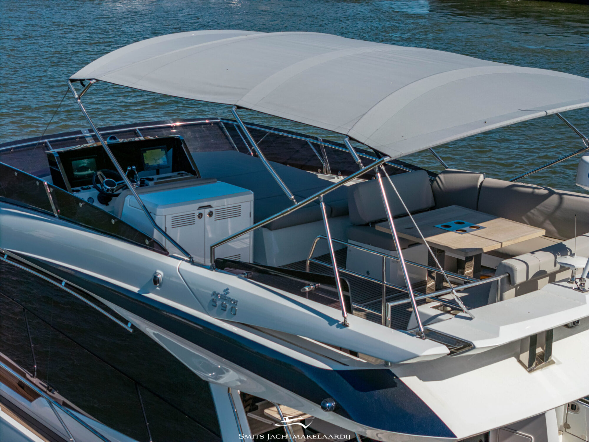 foto: 113 Prestige Prestige 590 Flybridge