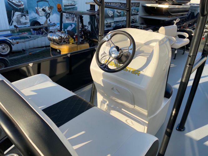 foto: 6 Funcruiser Pontoon 650