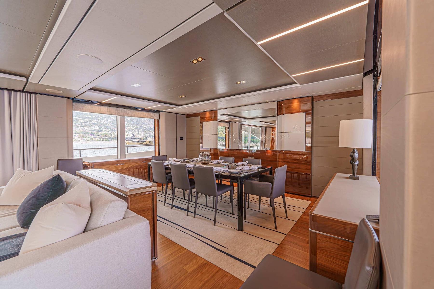 foto: 20 Princess  M35