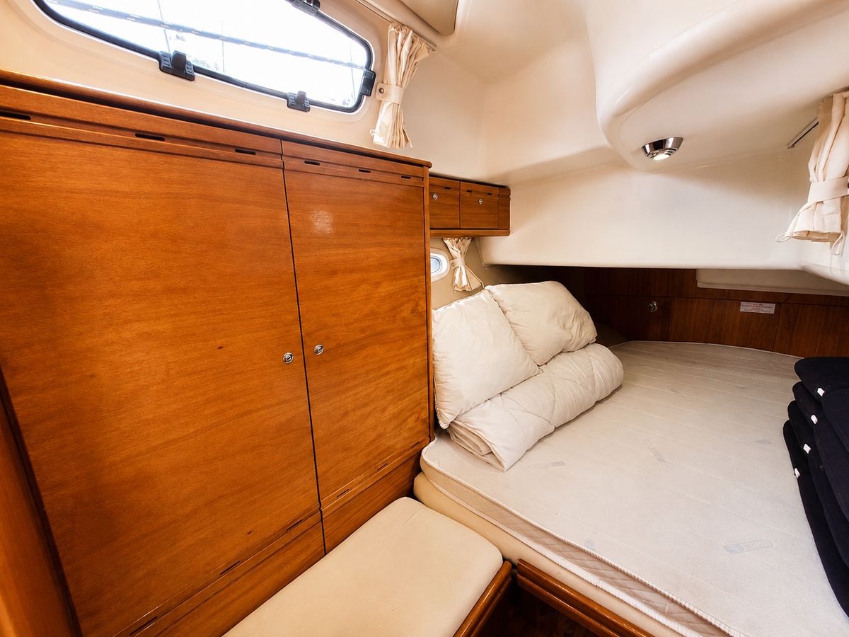 foto: 18 Bavaria 42-3 Custom Line