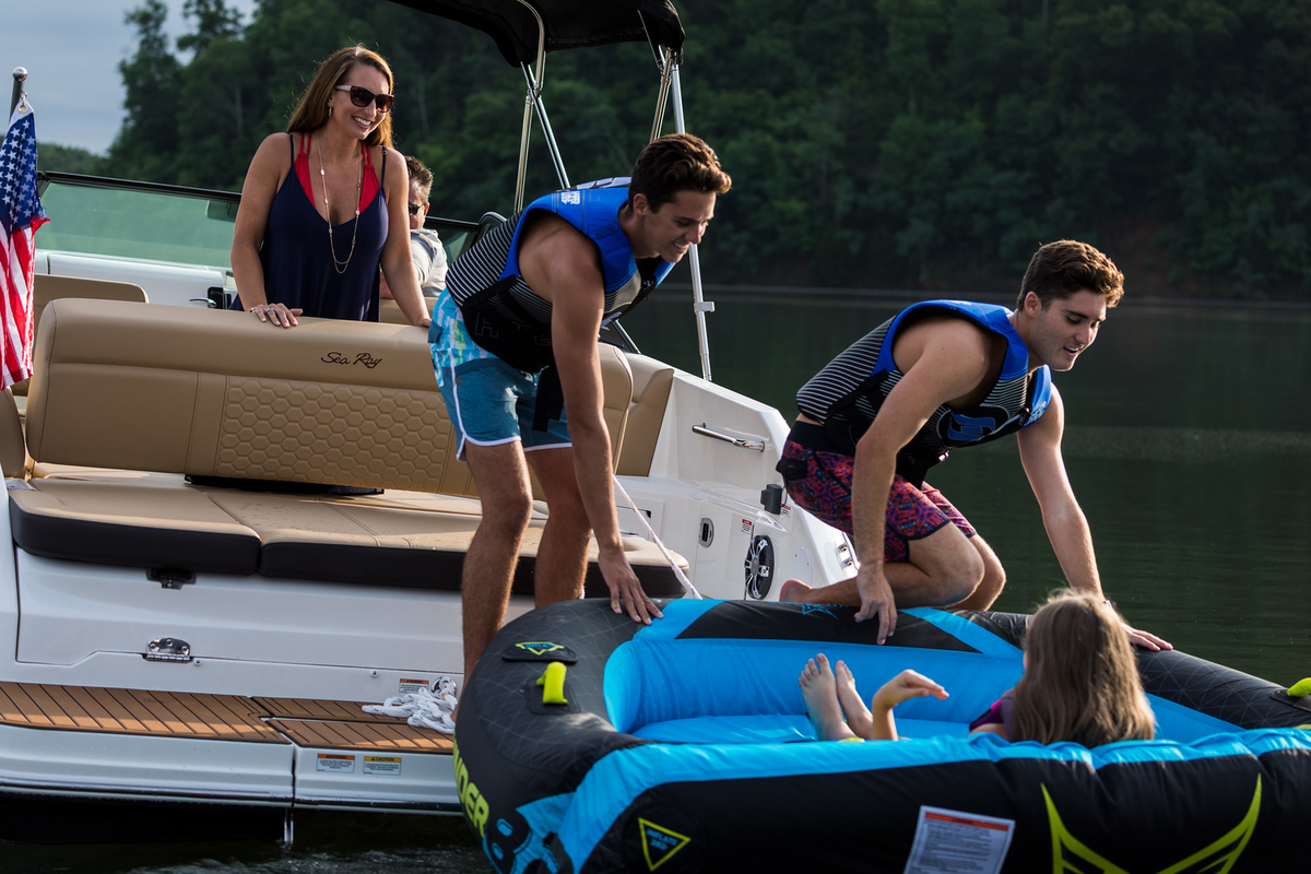 foto: 42 Sea Ray SDX 250