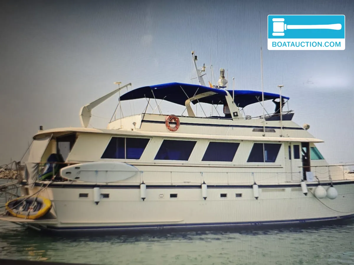 foto: 12 Hatteras 72