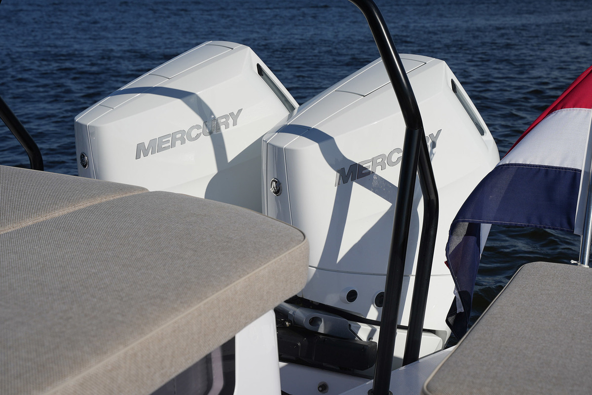 foto: 51 Axopar  37 XC Cross Cabin Mediterrana Edition