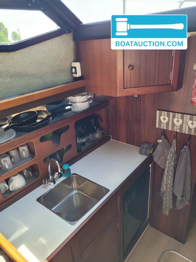 foto: 18 Sealine 305 fly