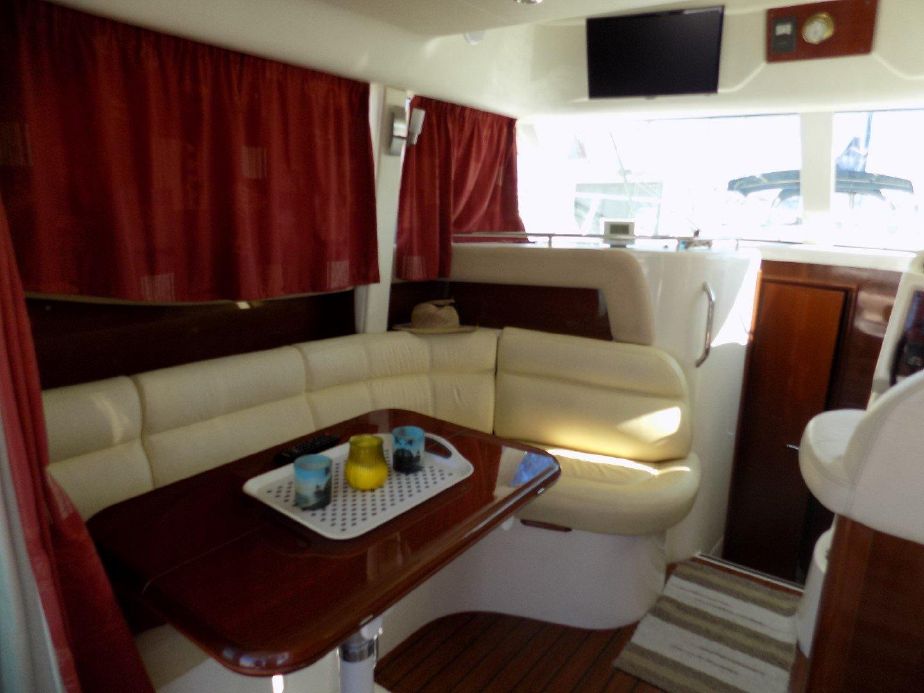 foto: 6 Jeanneau Prestige 32 Fly